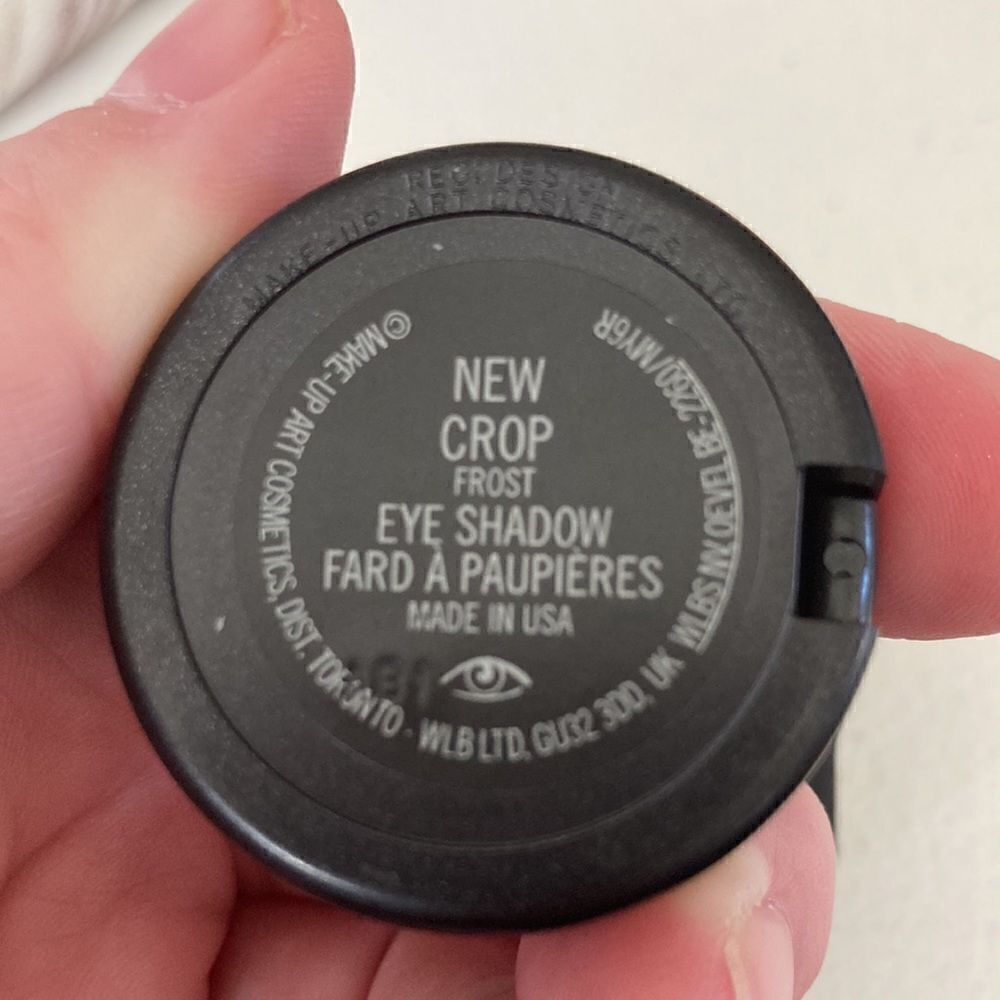 1 LEFT! Mac Eye Shadow New Crop Frost - Picture 3 of 6